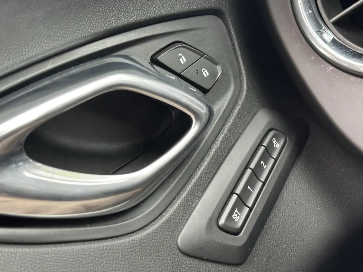 USA 6.2 V8 50th Anniversary Edition |BOSE|CAMERA|HUD|LEDER|MEMORY|STUUR+SOEL VWM|STOEL KOE