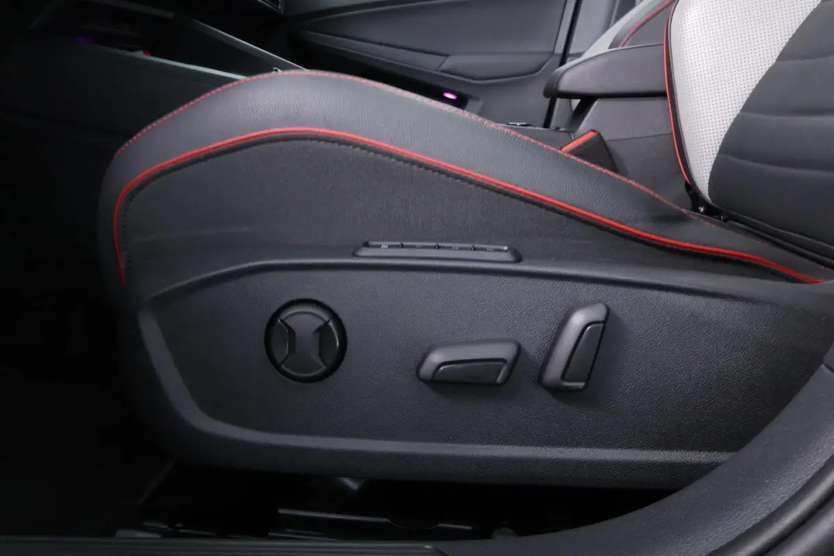 2.0 TSI GTI Clubsport |PANO|H&K|IQ.LIGHT|CAMERA|HUD|SFEER|CARPLAY