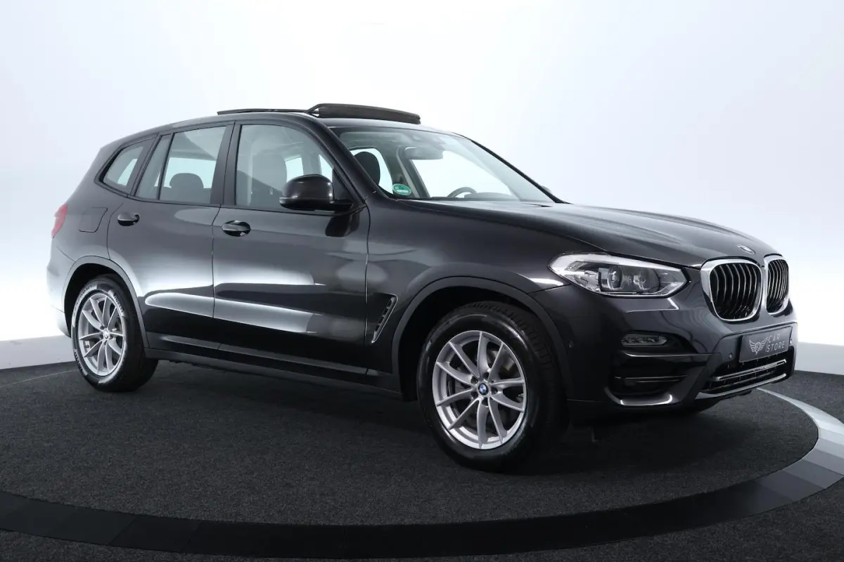 xDrive20i Launch Edition High Executive |PANO|HUD|CAMERA|ST VWM|CRUISE|CLIMA+++