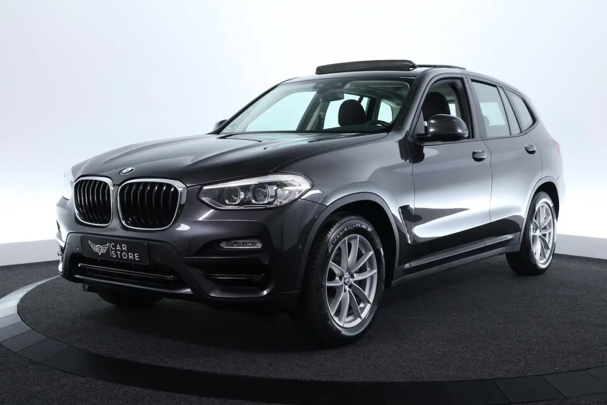 xDrive20i Launch Edition High Executive |PANO|HUD|CAMERA|ST VWM|CRUISE|CLIMA+++