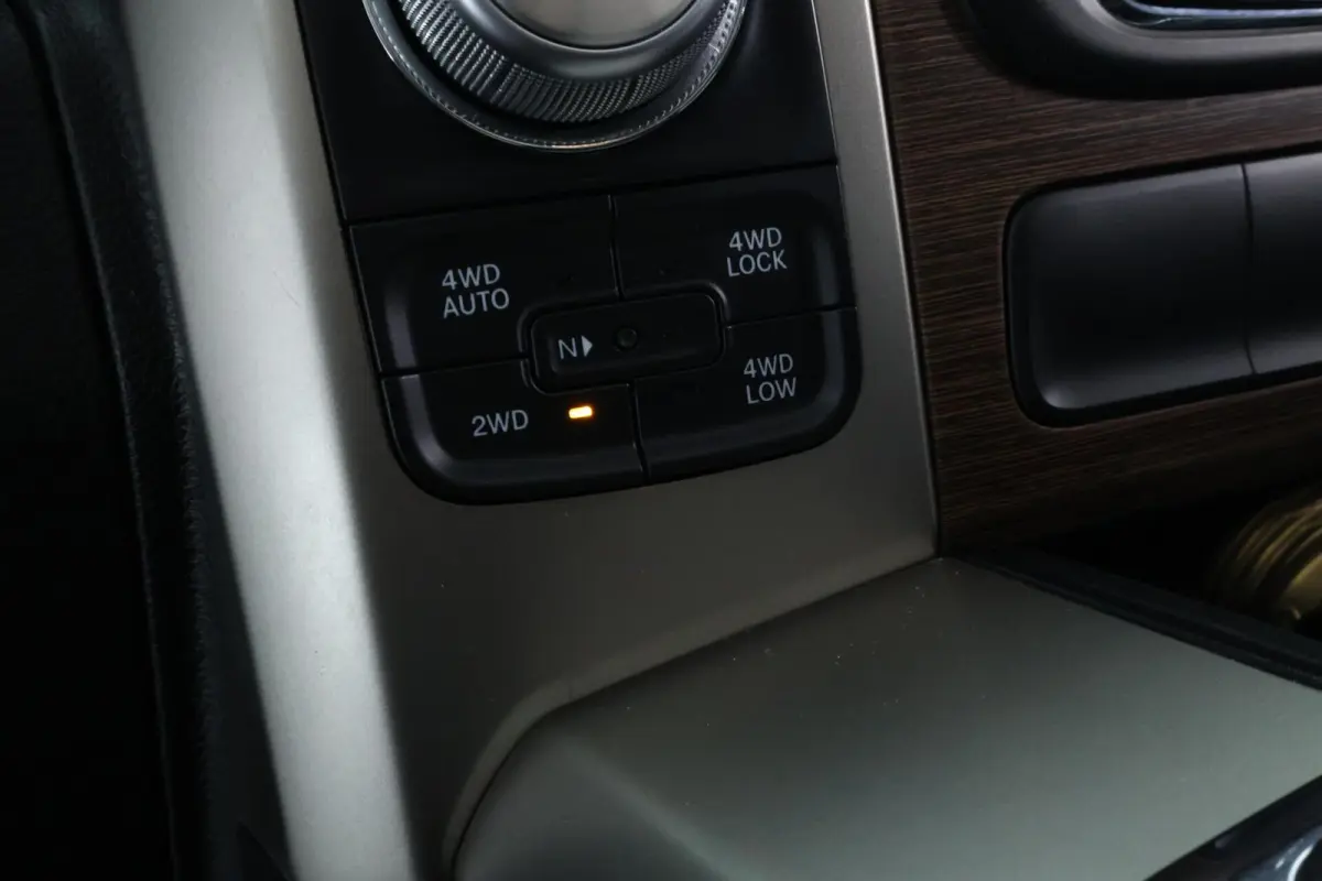 1500 5.7 V8 4x4 Crew Cab 5'7 Laramie |ALPINE|LEDER|ECC|NAV|DAK|20"|