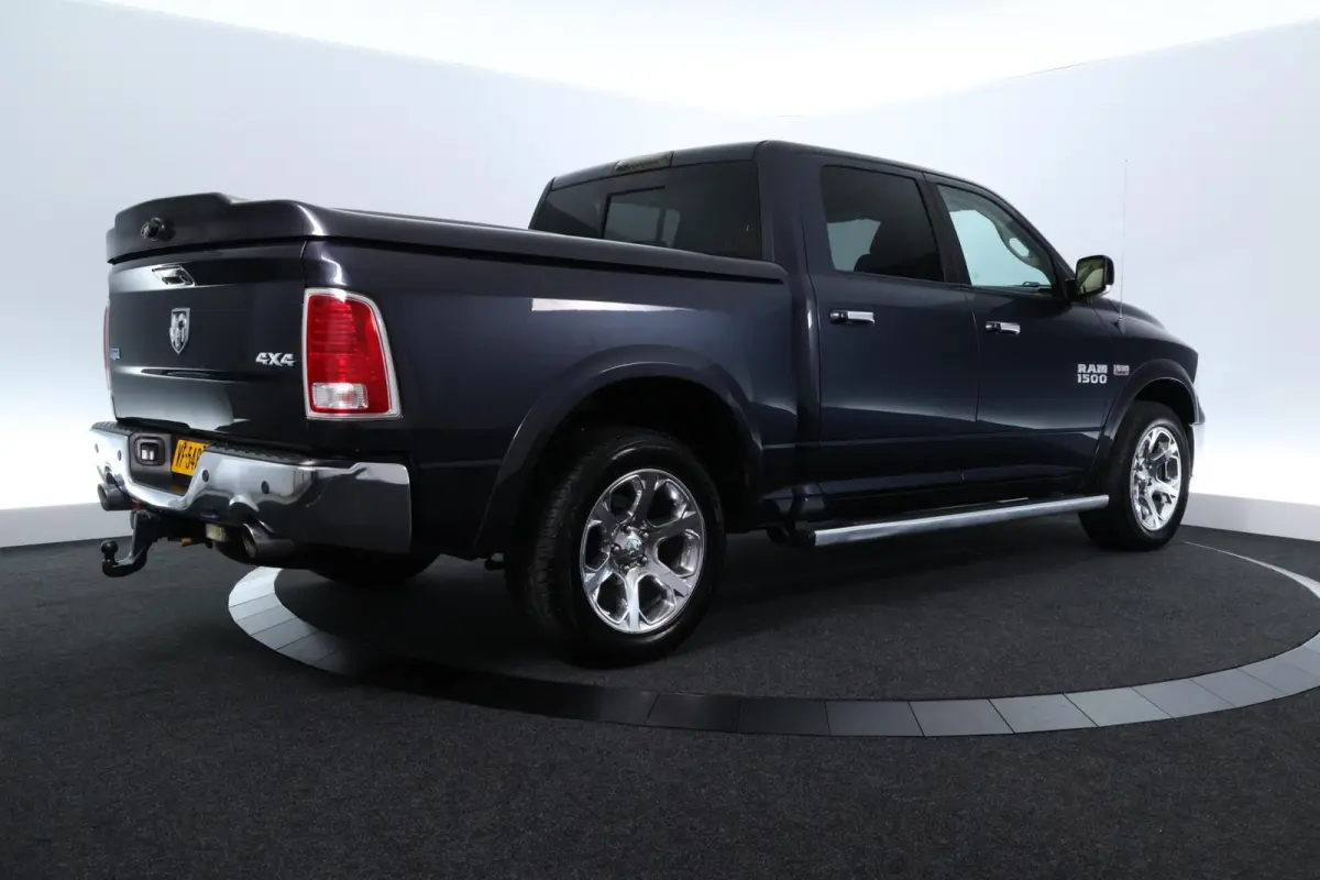 1500 5.7 V8 4x4 Crew Cab 5'7 Laramie |ALPINE|LEDER|ECC|NAV|DAK|20"|