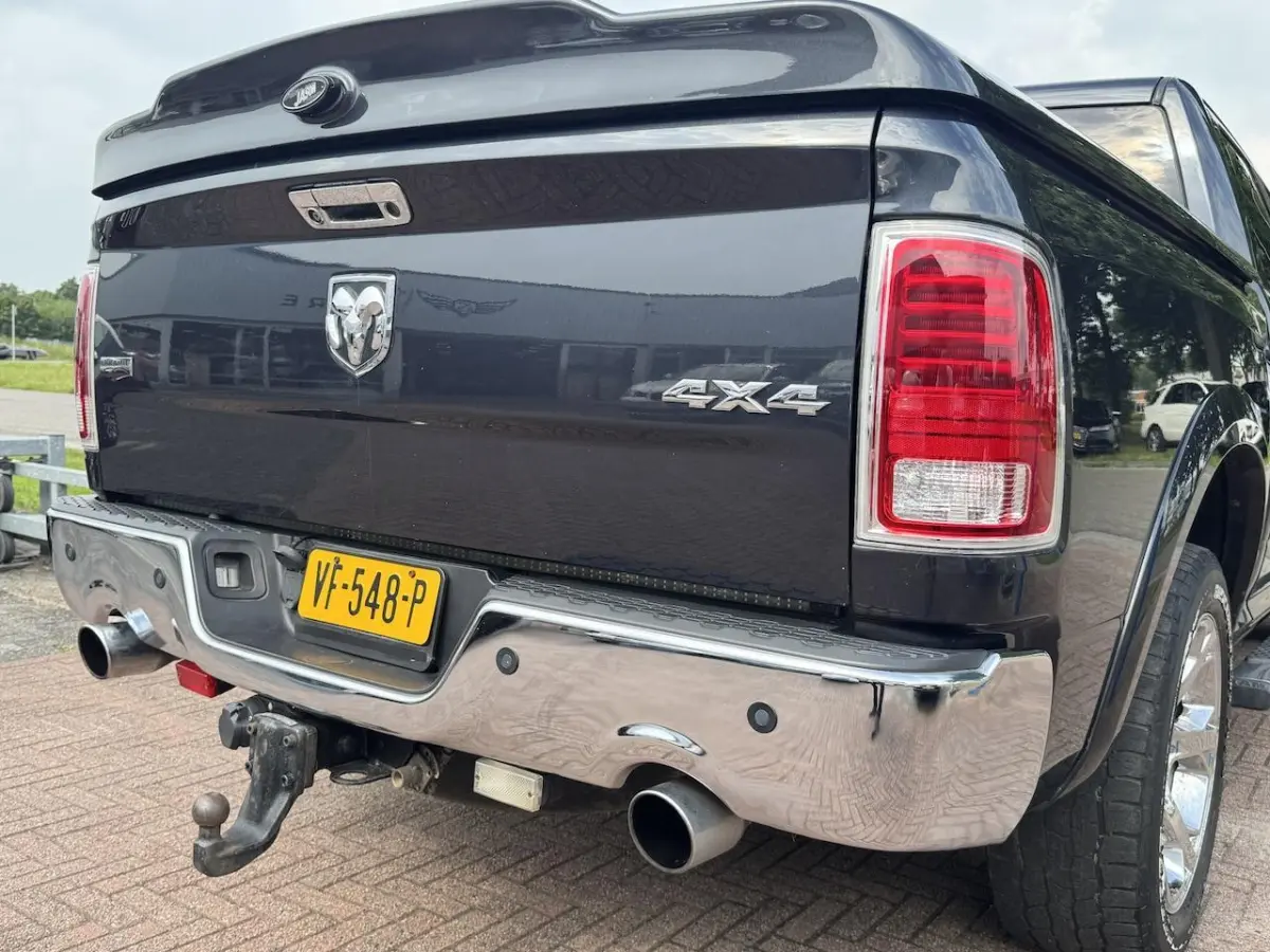 1500 5.7 V8 4x4 Crew Cab 5'7 Laramie |ALPINE|LEDER|ECC|NAV|DAK|20"|