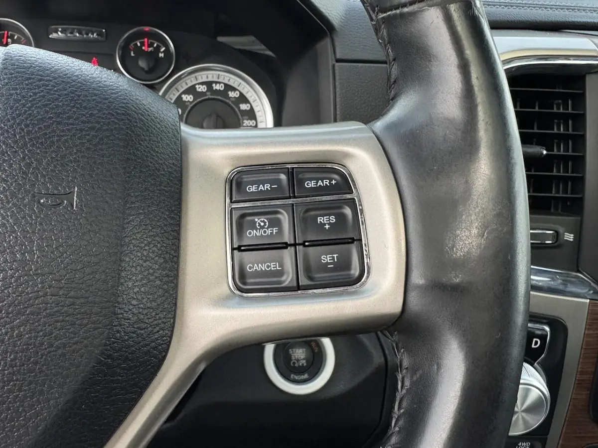 1500 5.7 V8 4x4 Crew Cab 5'7 Laramie |ALPINE|LEDER|ECC|NAV|DAK|20"|