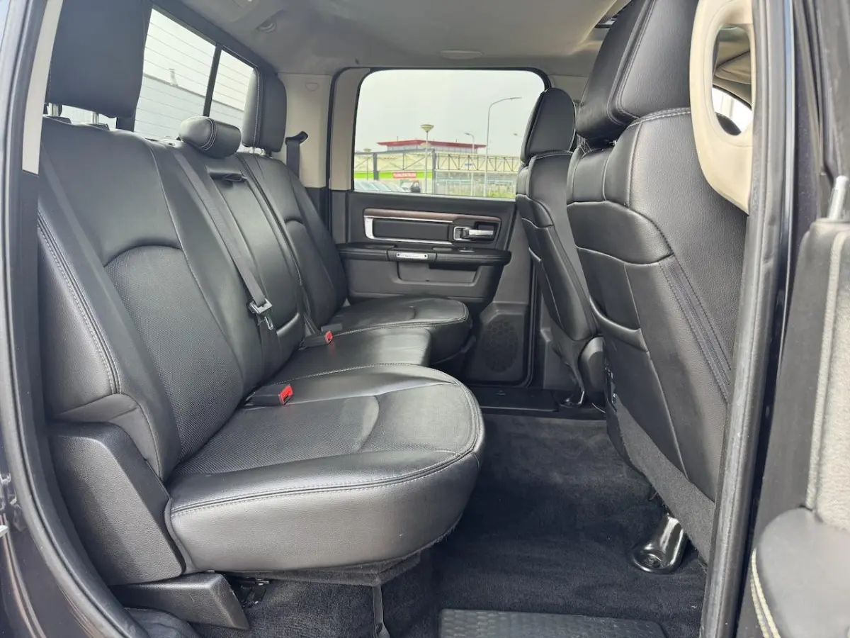 1500 5.7 V8 4x4 Crew Cab 5'7 Laramie |ALPINE|LEDER|ECC|NAV|DAK|20"|