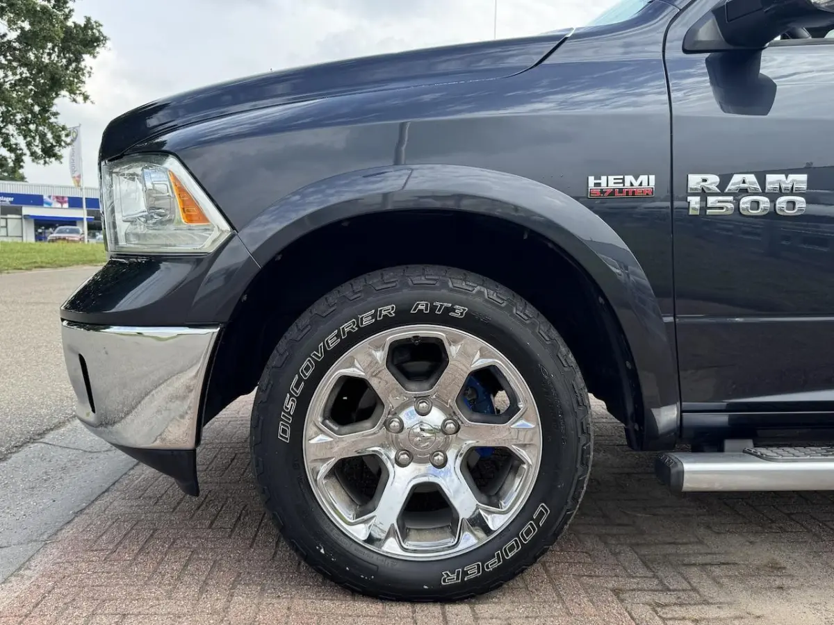 1500 5.7 V8 4x4 Crew Cab 5'7 Laramie |ALPINE|LEDER|ECC|NAV|DAK|20"|