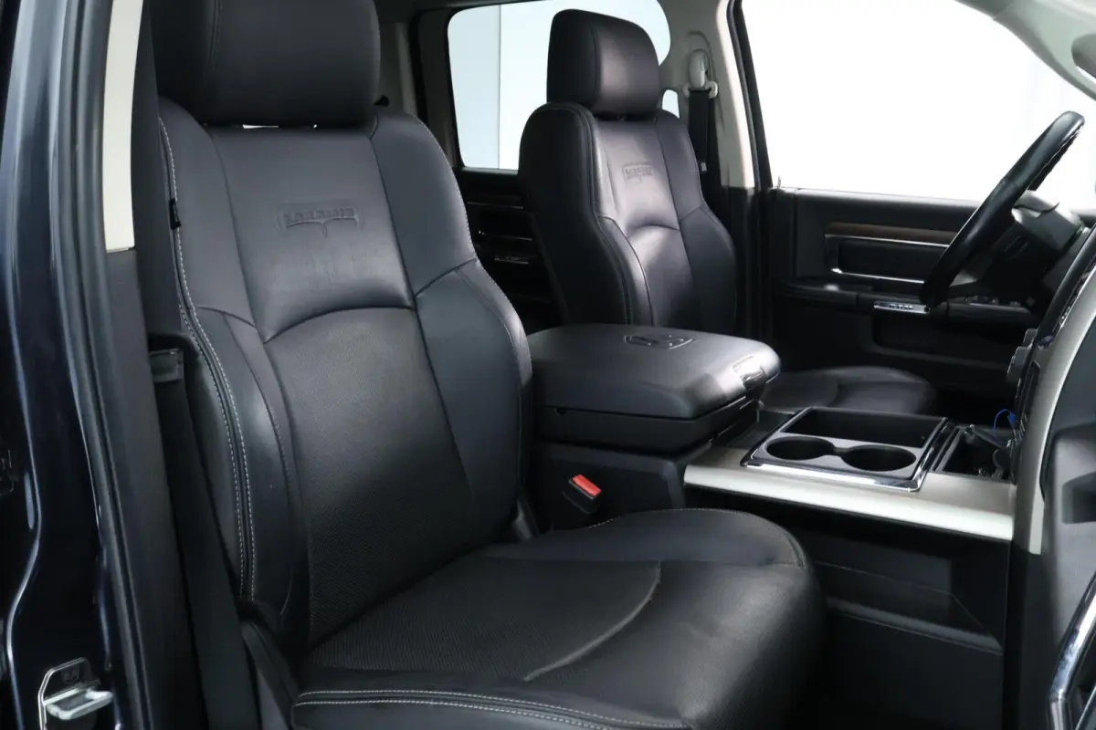 1500 5.7 V8 4x4 Crew Cab 5'7 Laramie |ALPINE|LEDER|ECC|NAV|DAK|20"|