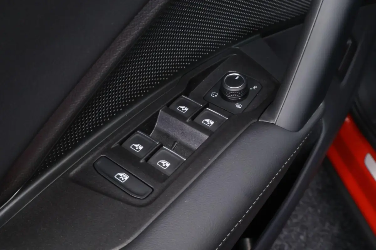 1.5 eTSI energy Edition |NIEUW|360 CAMERA|IQ LIGHT|CARPLAY|ACC|TREKHAAK|STUUR+STOEL VWM|PA