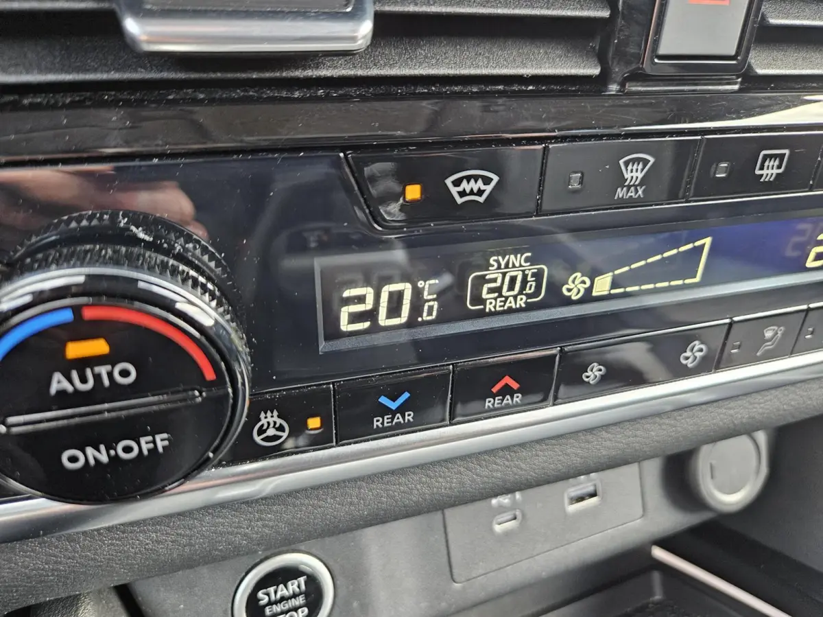 1.5 e-Power N-Connecta 7-zits. NIEUWSTAAT!