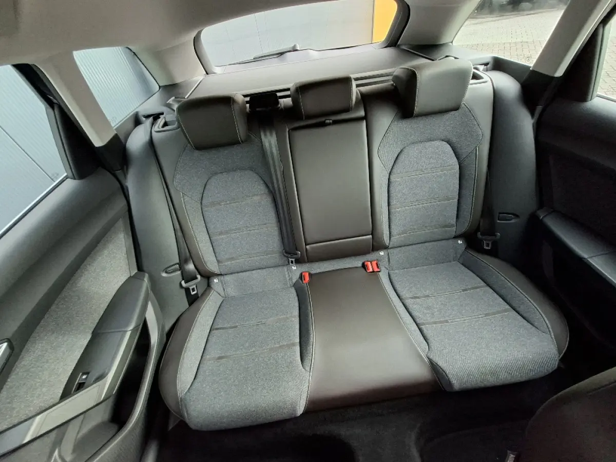 1.4 TSI PHEV XCELLENCE Automaat * Navigatiesysteem * Elek. Trekhaak * Parkeercamera *