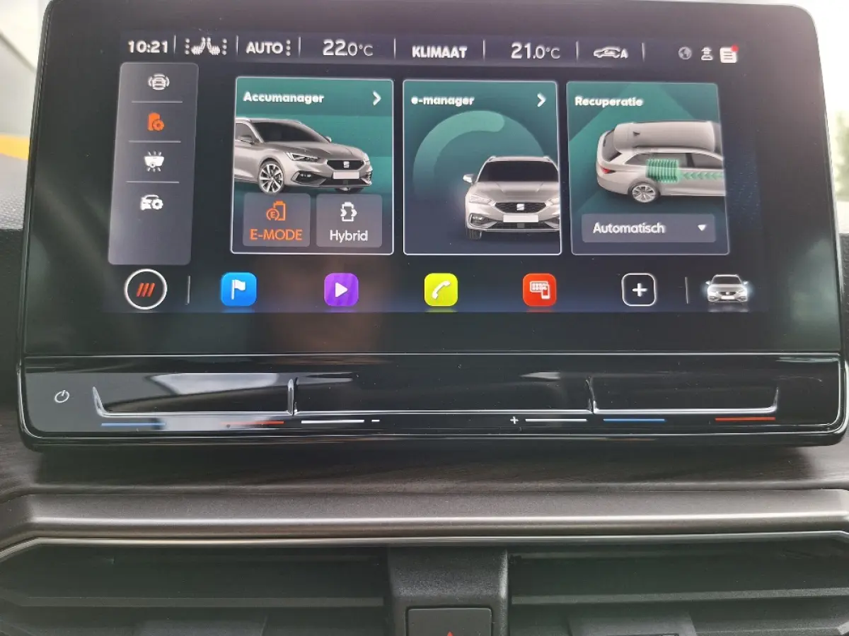 1.4 TSI PHEV XCELLENCE Automaat * Navigatiesysteem * Elek. Trekhaak * Parkeercamera *