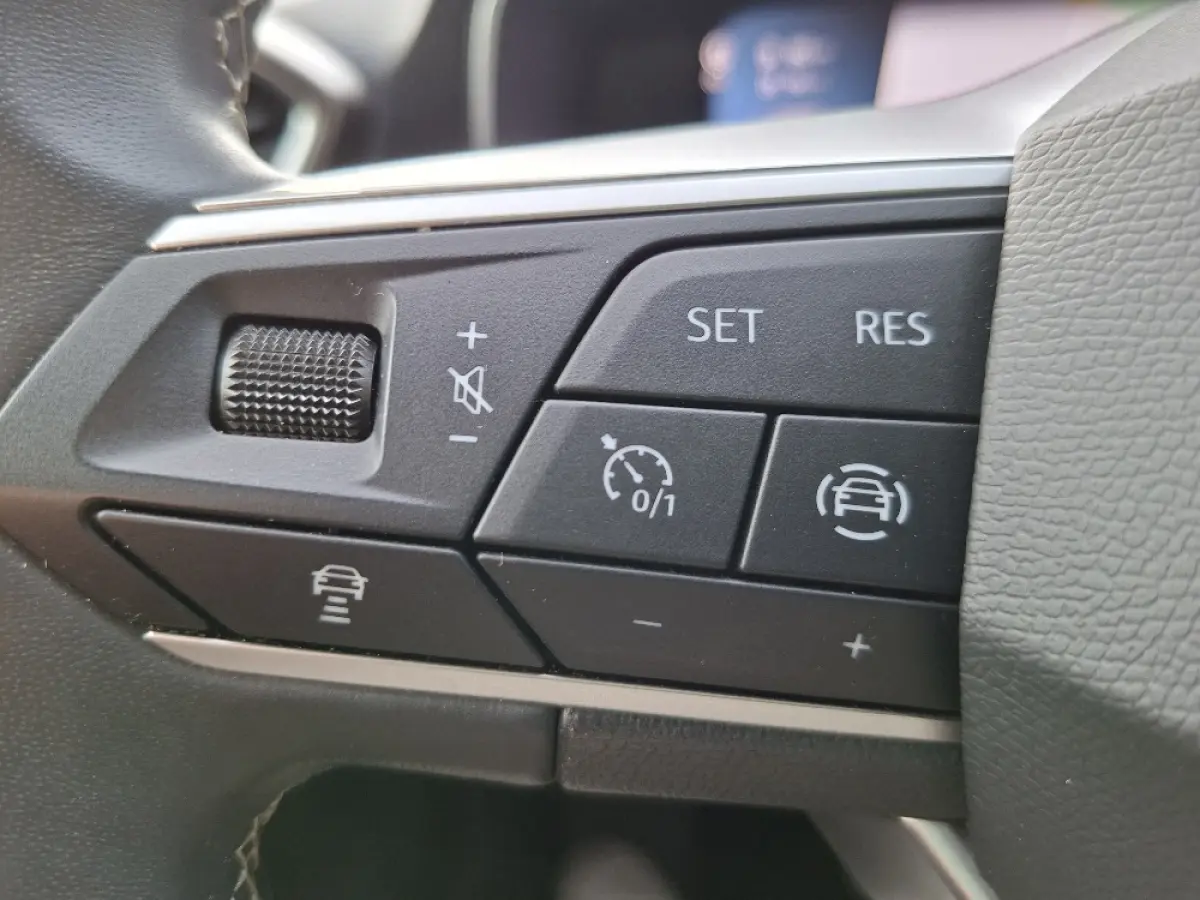 1.4 TSI PHEV XCELLENCE Automaat * Navigatiesysteem * Elek. Trekhaak * Parkeercamera *