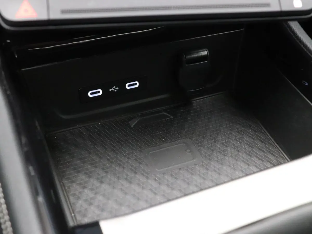 mild hybrid 130pk Techno | Trekhaak | Voorruitverwarming | Stoelverwarming | Elektrische stoel met geheugen |