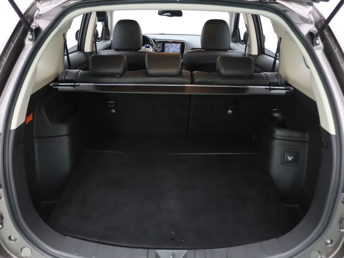 225pk PHEV Intense Camera | Navig | Cruise Contol