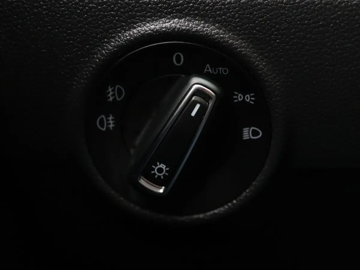 TSI Style Business 115pk Adapt. Cruise | Carplay | Navi | Parkeersens. v+a