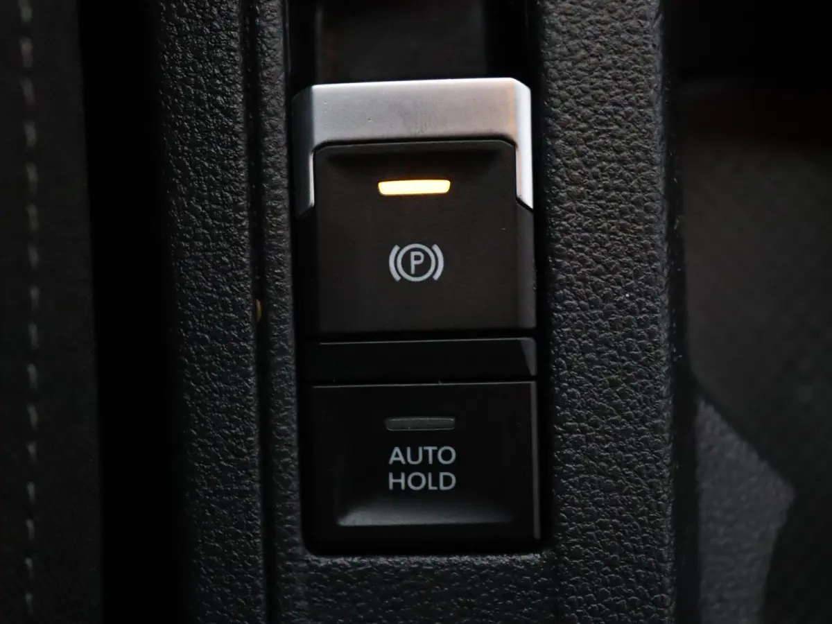 TSI Style Business 115pk Adapt. Cruise | Carplay | Navi | Parkeersens. v+a