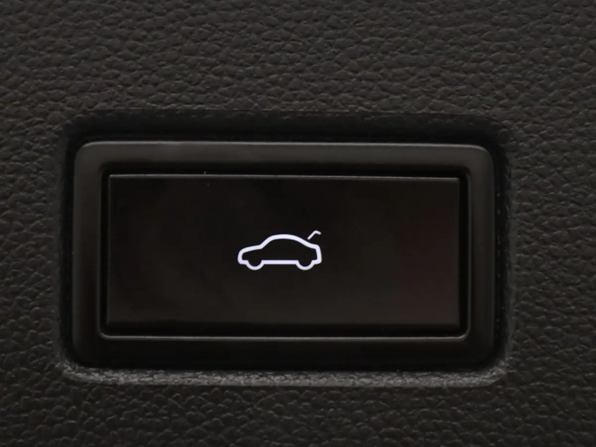 TSI Style Business 115pk Adapt. Cruise | Carplay | Navi | Parkeersens. v+a