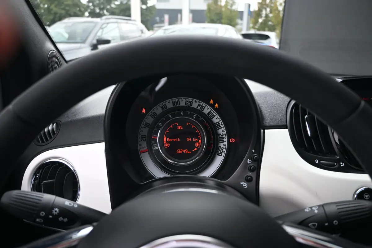 1.0 Hybrid Dolcevita Finale | Panoramadak | Navigatie | Parkeersensoren | Airco |