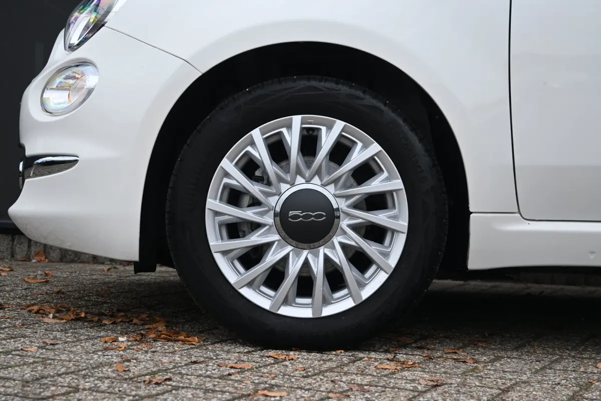 1.0 Hybrid Dolcevita Finale | Panoramadak | Navigatie | Parkeersensoren | Airco |