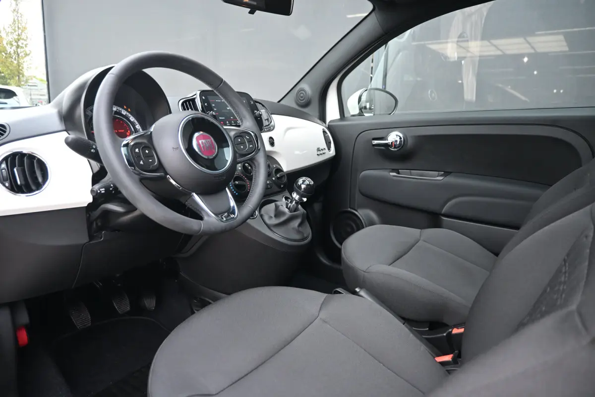 1.0 Hybrid Dolcevita Finale | Panoramadak | Navigatie | Parkeersensoren | Airco |