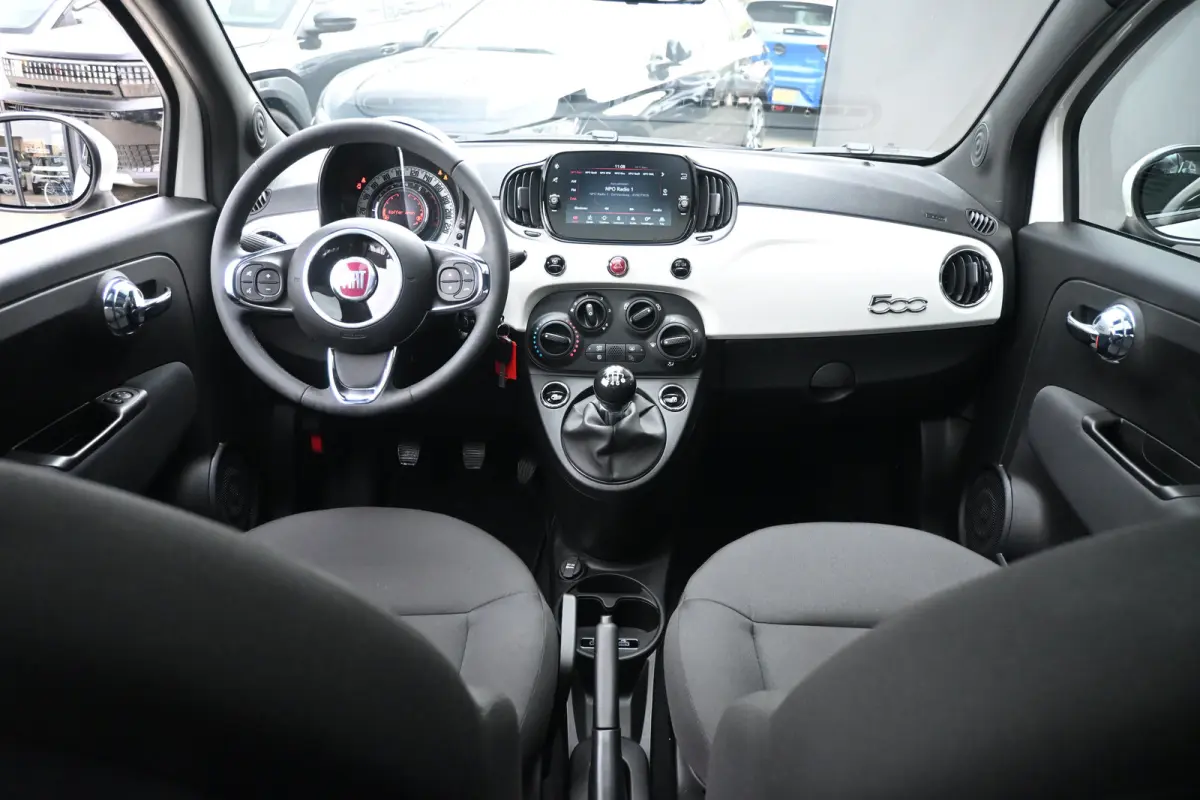 1.0 Hybrid Dolcevita Finale | Panoramadak | Navigatie | Parkeersensoren | Airco |