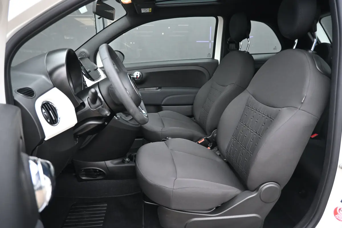 1.0 Hybrid Dolcevita Finale | Panoramadak | Navigatie | Parkeersensoren | Airco |