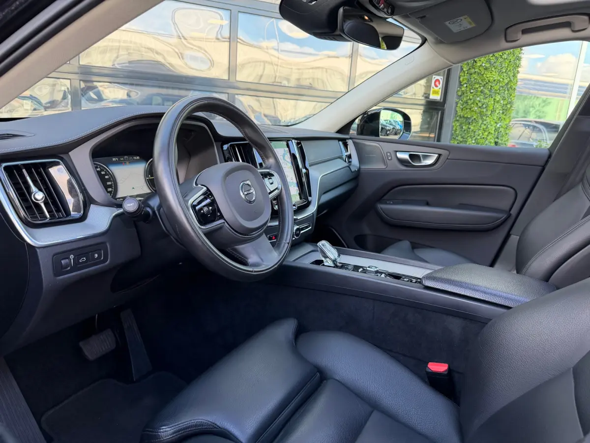 2.0 Recharge T6 AWD Inscription | Pano | Surround View | Trekhaak | Dealer Ond.
