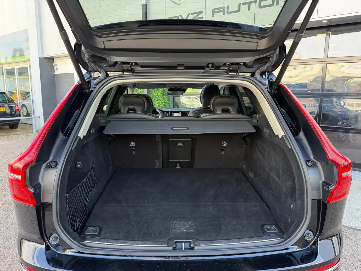 2.0 Recharge T6 AWD Inscription | Pano | Surround View | Trekhaak | Dealer Ond.