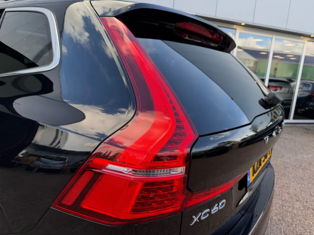 2.0 Recharge T6 AWD Inscription | Pano | Surround View | Trekhaak | Dealer Ond.
