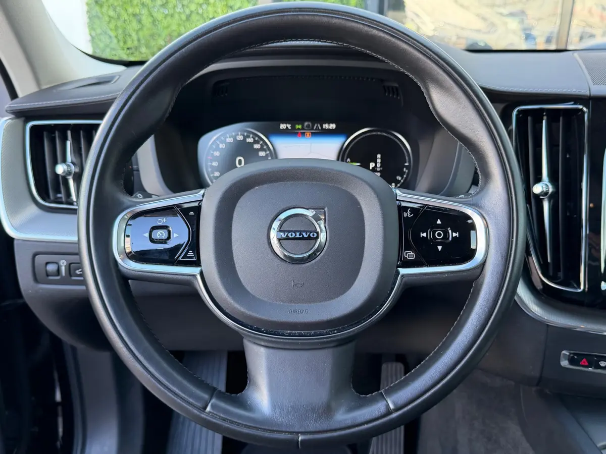 2.0 Recharge T6 AWD Inscription | Pano | Surround View | Trekhaak | Dealer Ond.