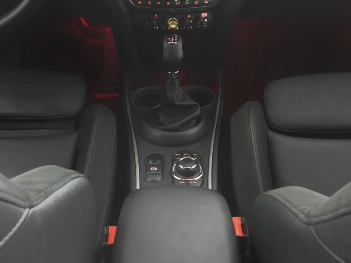 1.5 Cooper ALL4 Classic | LEDER | Memory SEAT | ECC | NAVI | Full LED !