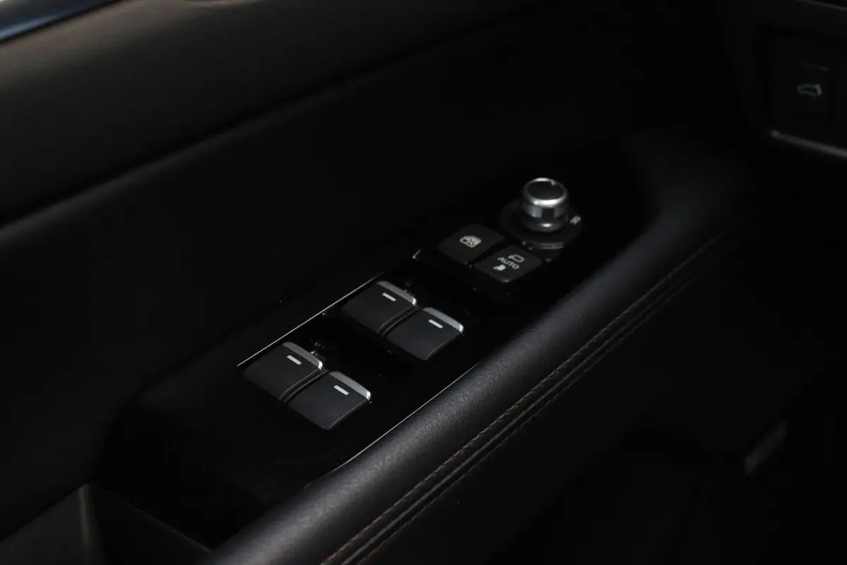 2.5 SkyActiv-G 192 GT-M 4WD Trekhaak | Bose | ACC | Schuifdak | Memory | HeadUp | Keyless | Stuurverwarming | Blind Spot | Stoelverwarming V+A | Carplay | DAB | Leder | Camera