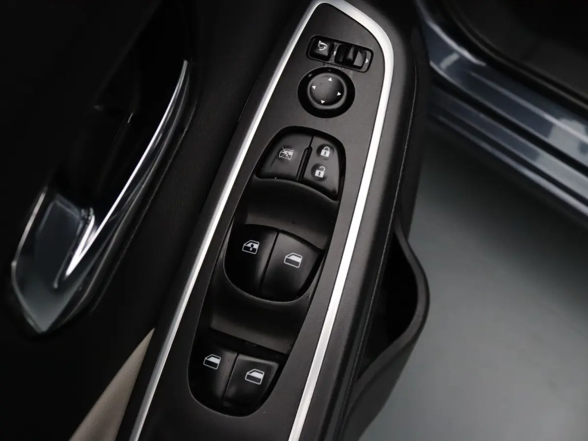 IG-T 93pk N-Design Airco | Cruise | Navi | Parkeersens. achter