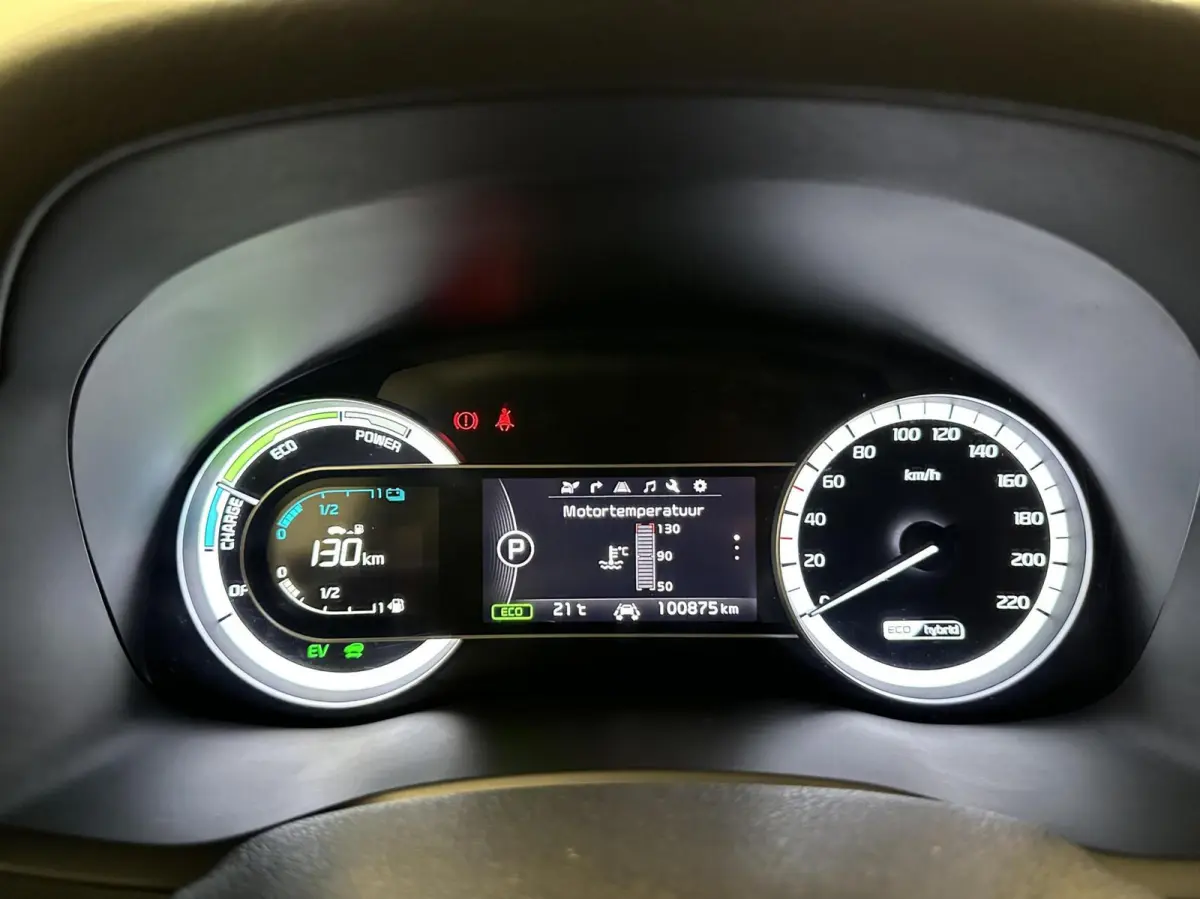 1.6 GDi Hybrid ExecutiveLine CAMERA NAVI ECC TREKHAAK CRUISE CARPLAY.