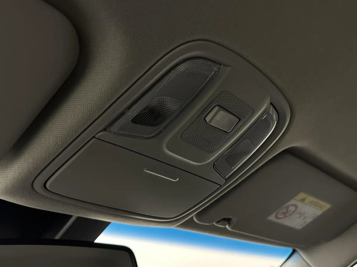 1.6 GDi Hybrid ExecutiveLine CAMERA NAVI ECC TREKHAAK CRUISE CARPLAY.