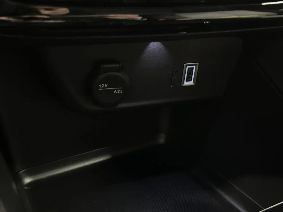 1.2 Turbo Hybrid Edition CAMERA NAVI CARPLAY CRUISE ECC 2500 KM.