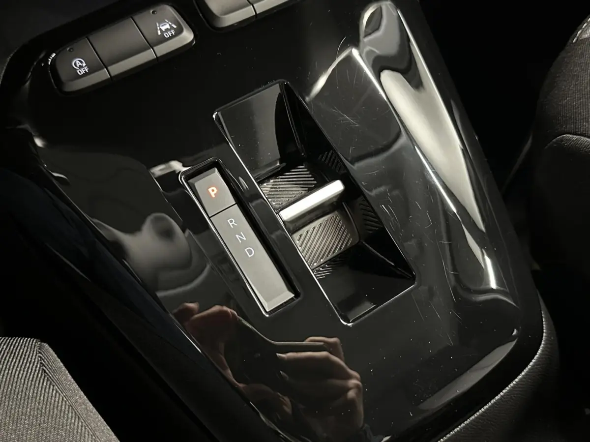 1.2 Turbo Hybrid Edition CAMERA NAVI CARPLAY CRUISE ECC 2500 KM.