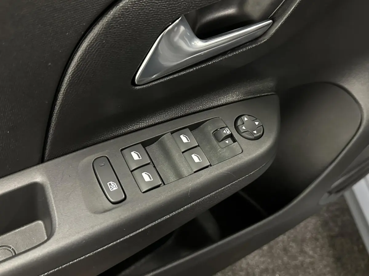 1.2 Turbo Hybrid Edition CAMERA NAVI CARPLAY CRUISE ECC 2500 KM.