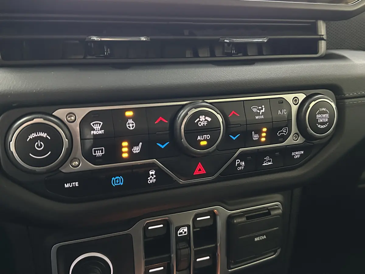 4xe 380 Rubicon PHEV Hard Top | Acc | Camera | Leder |