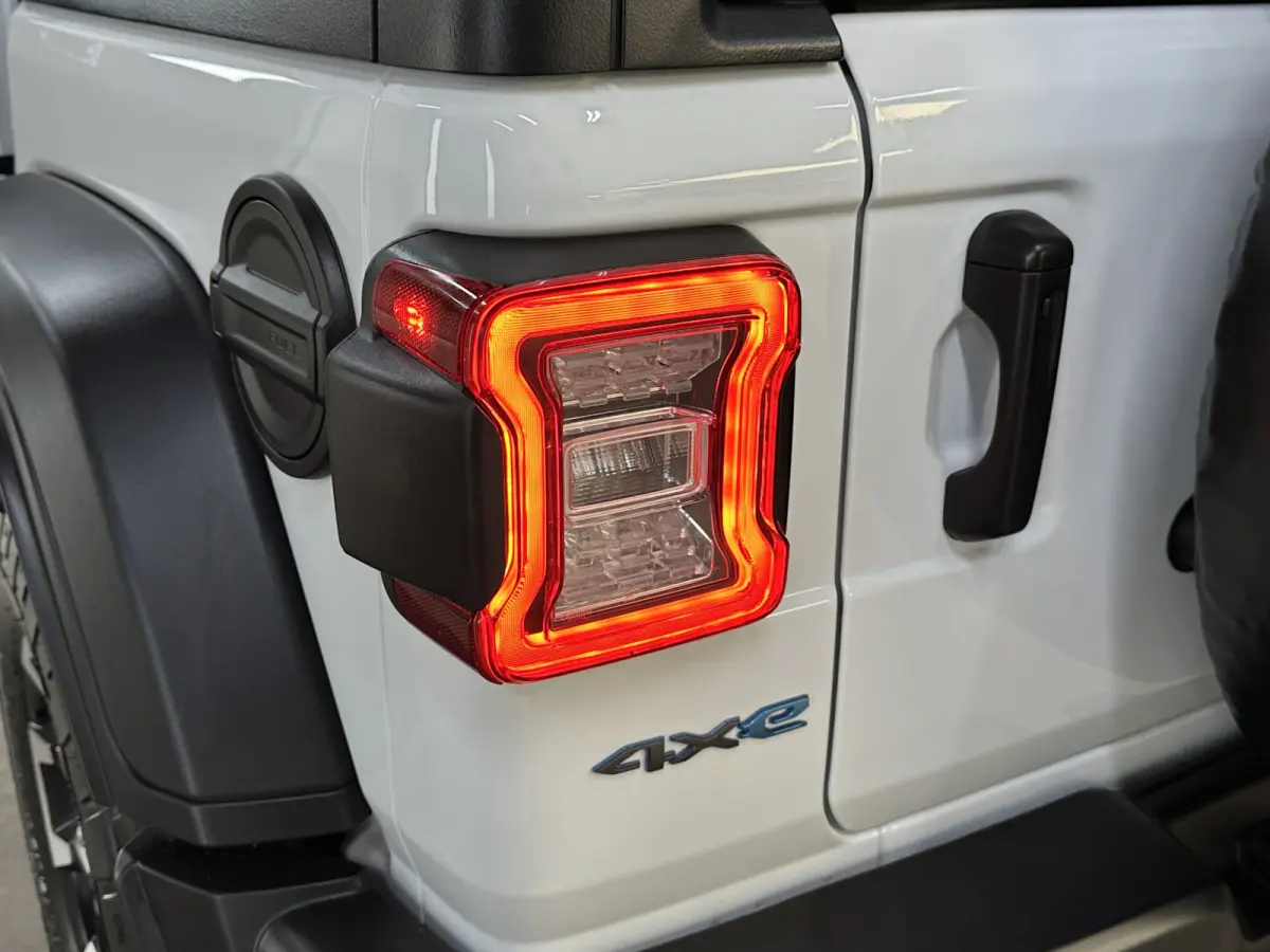 4xe 380 Rubicon PHEV Hard Top | Acc | Camera | Leder |