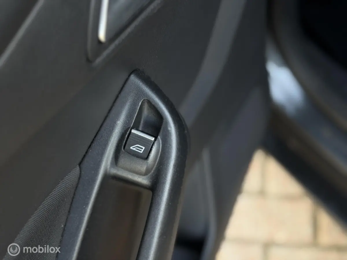1.0 EcoBoost Trend Edition | Stoel/Stuurverwarming | Navi | Cruise |