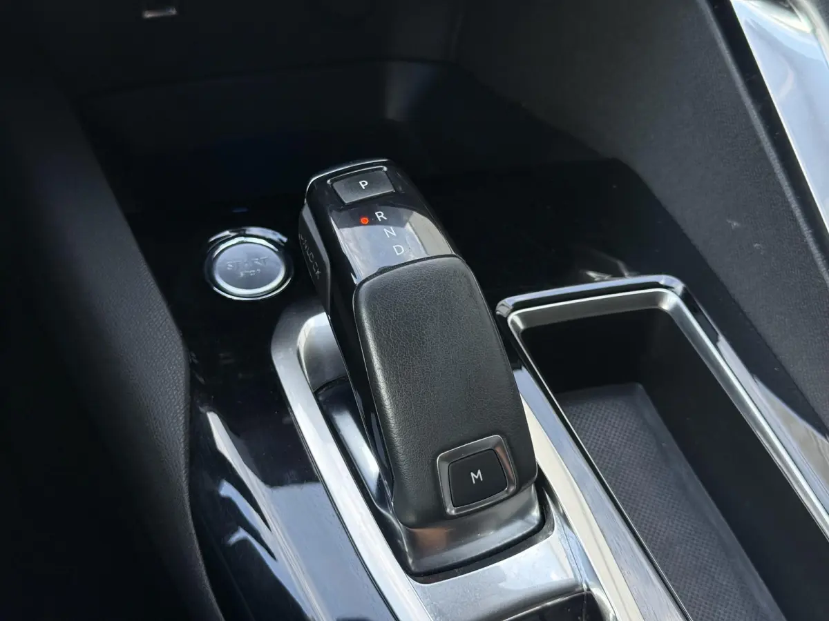 1.2 PureTech Allure 2e Eigenaar|Navi|Camera|Trekhaak|Carplay|i-Cockpit|Clima|Cruise|N.A.P|APK tot 06-2027