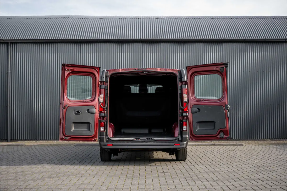 2.0 dCi 150 L2H1 | Automaat | 5-Zits | 150 PK | Camera | Cruise | Navi | Airco