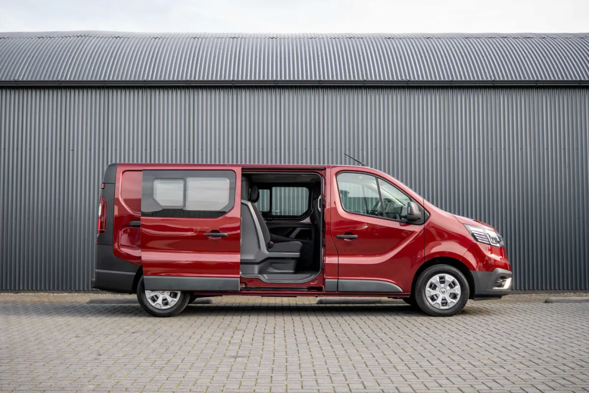 2.0 dCi 150 L2H1 | Automaat | 5-Zits | 150 PK | Camera | Cruise | Navi | Airco