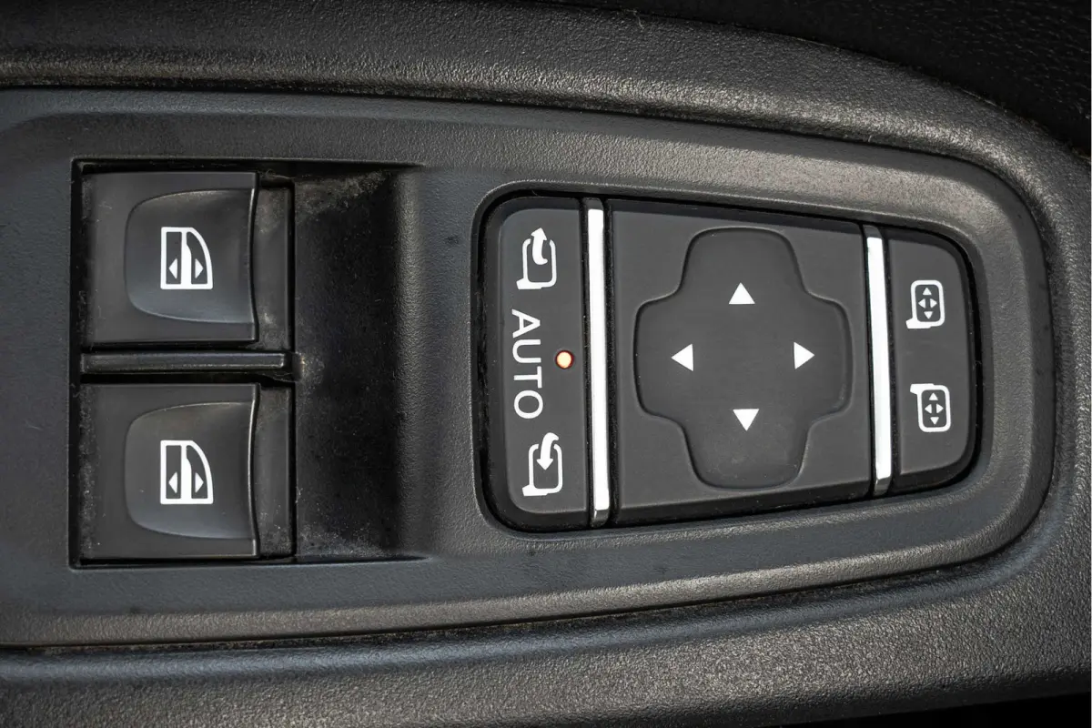 2.0 dCi 150 L2H1 | Automaat | 5-Zits | 150 PK | Camera | Cruise | Navi | Airco