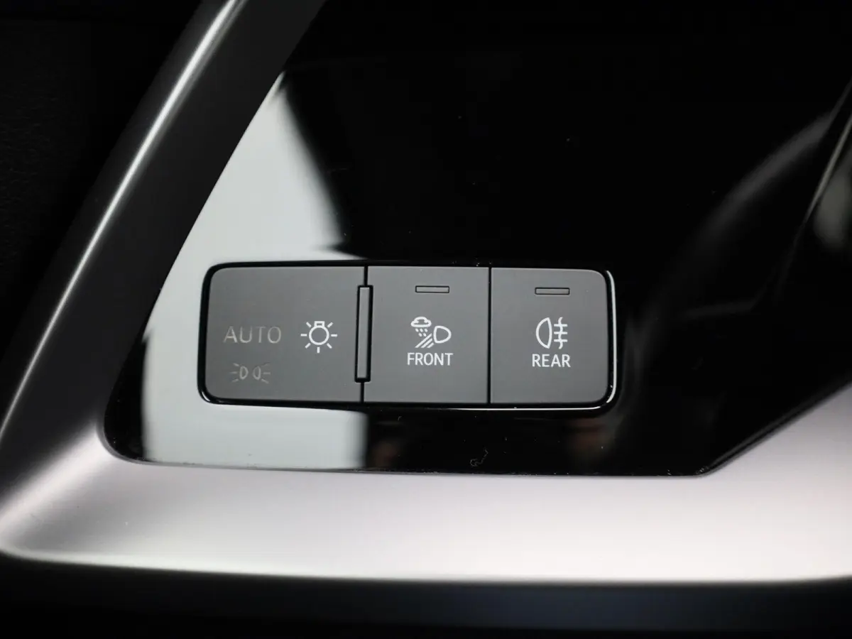 30 TFSI S edition 110 PK | S-line | Automaat | Navigatie | Apple Carplay | Android Auto | Cruise Control | Lichtmetalen velgen |