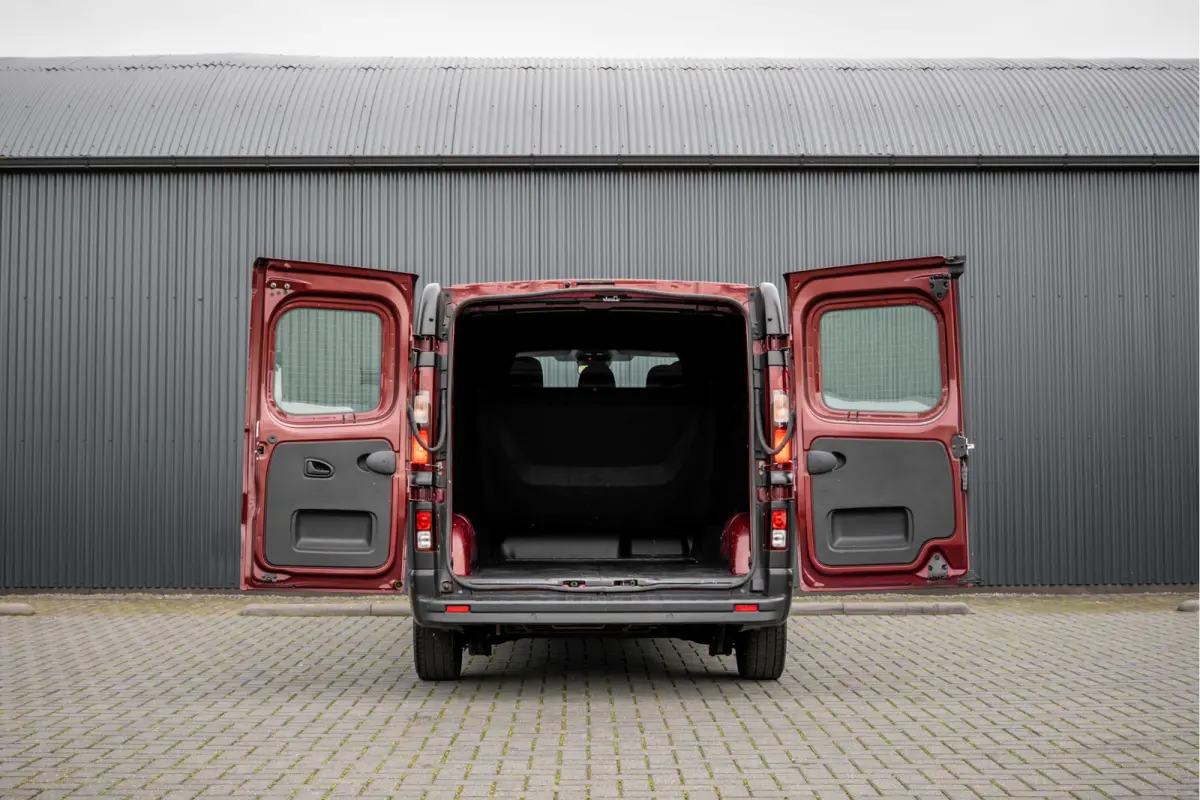 2.0 dCi 150 L2H1 | Automaat | 5-Zits | 150 PK | Camera | Cruise | Navi | Airco