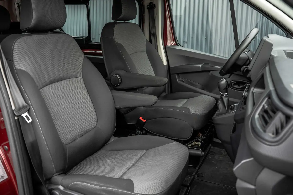 2.0 dCi 150 L2H1 | Automaat | 5-Zits | 150 PK | Camera | Cruise | Navi | Airco