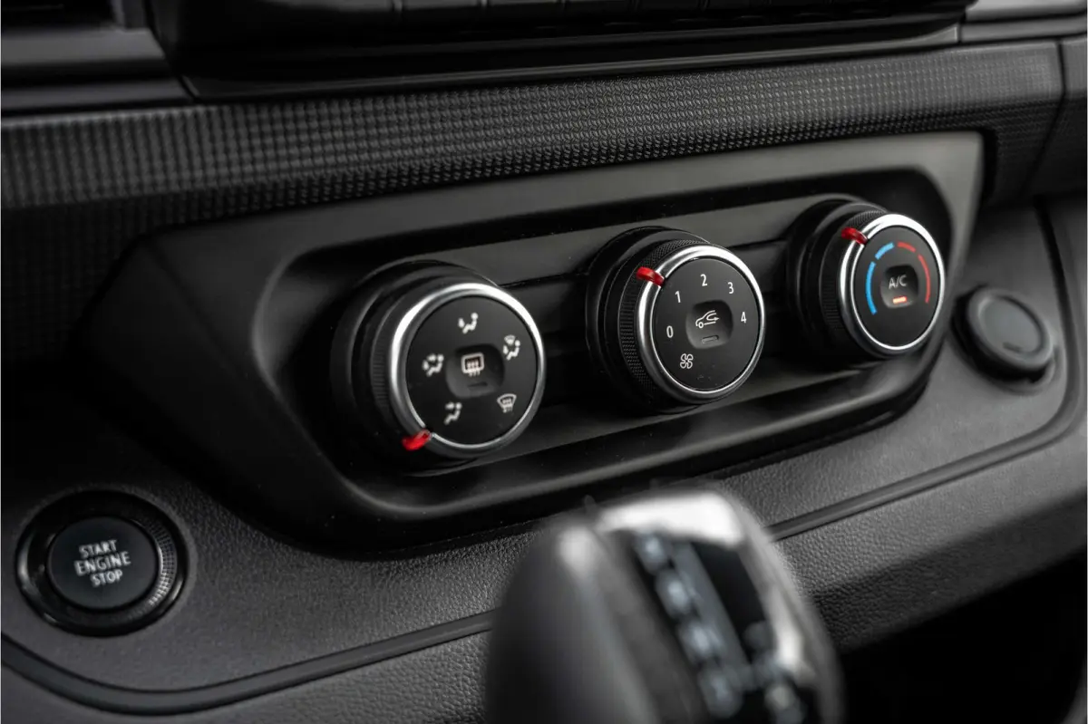 2.0 dCi 150 L2H1 | Automaat | 5-Zits | 150 PK | Camera | Cruise | Navi | Airco