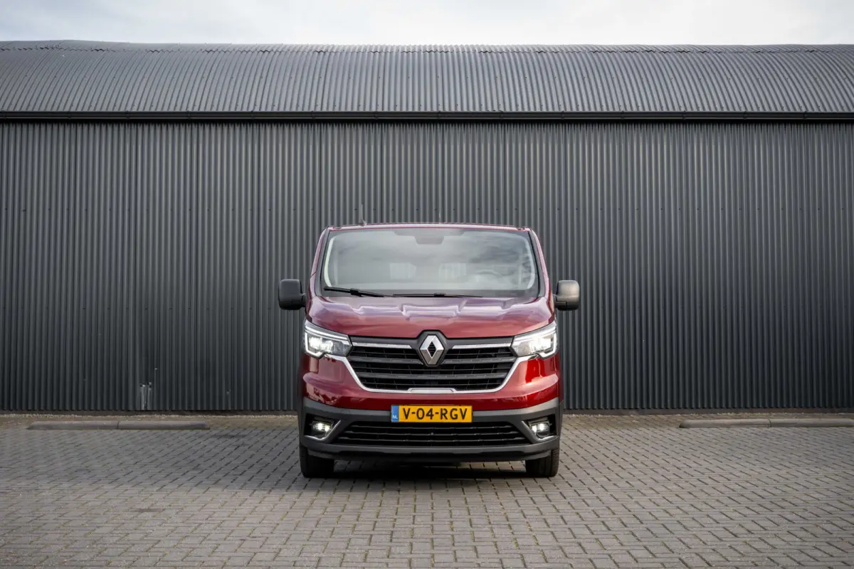 2.0 dCi 150 L2H1 | Automaat | 5-Zits | 150 PK | Camera | Cruise | Navi | Airco